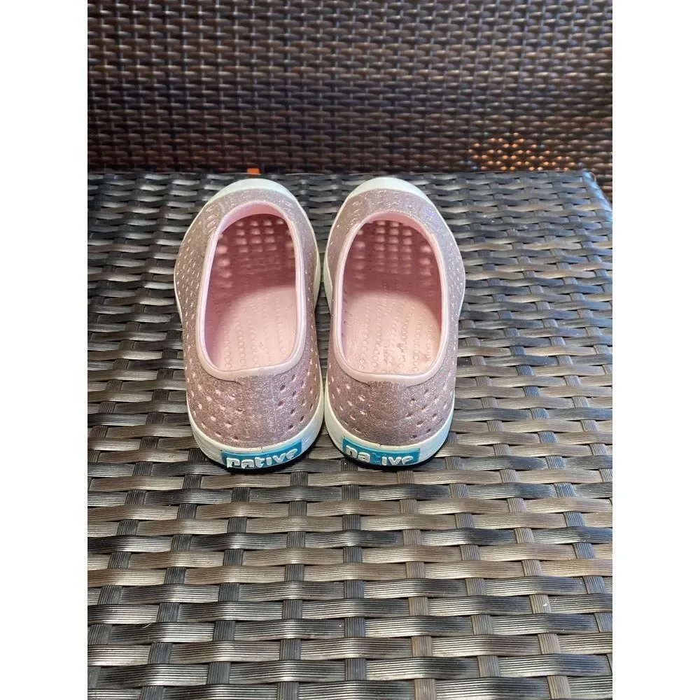 Native Jefferson Shoes junior size 4